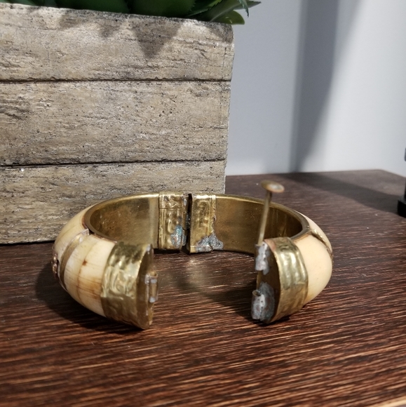 💎VINTAGE HANDCRAFTED BANGLE - Picture 2 of 8